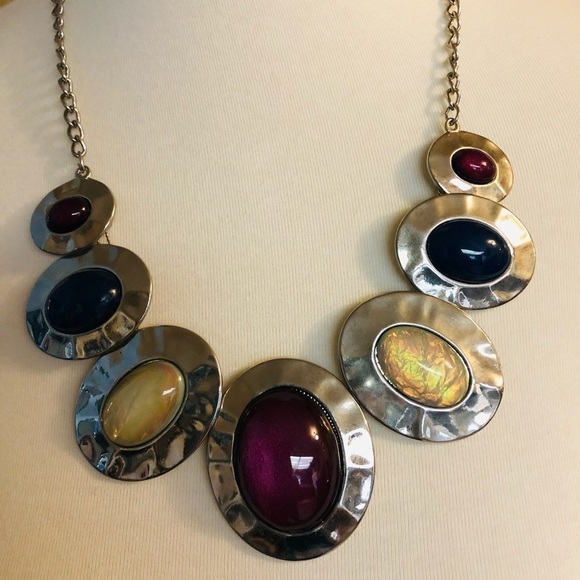 Multi Color and Hammered Silver Statement Necklace NWT - Picture 3 of 5